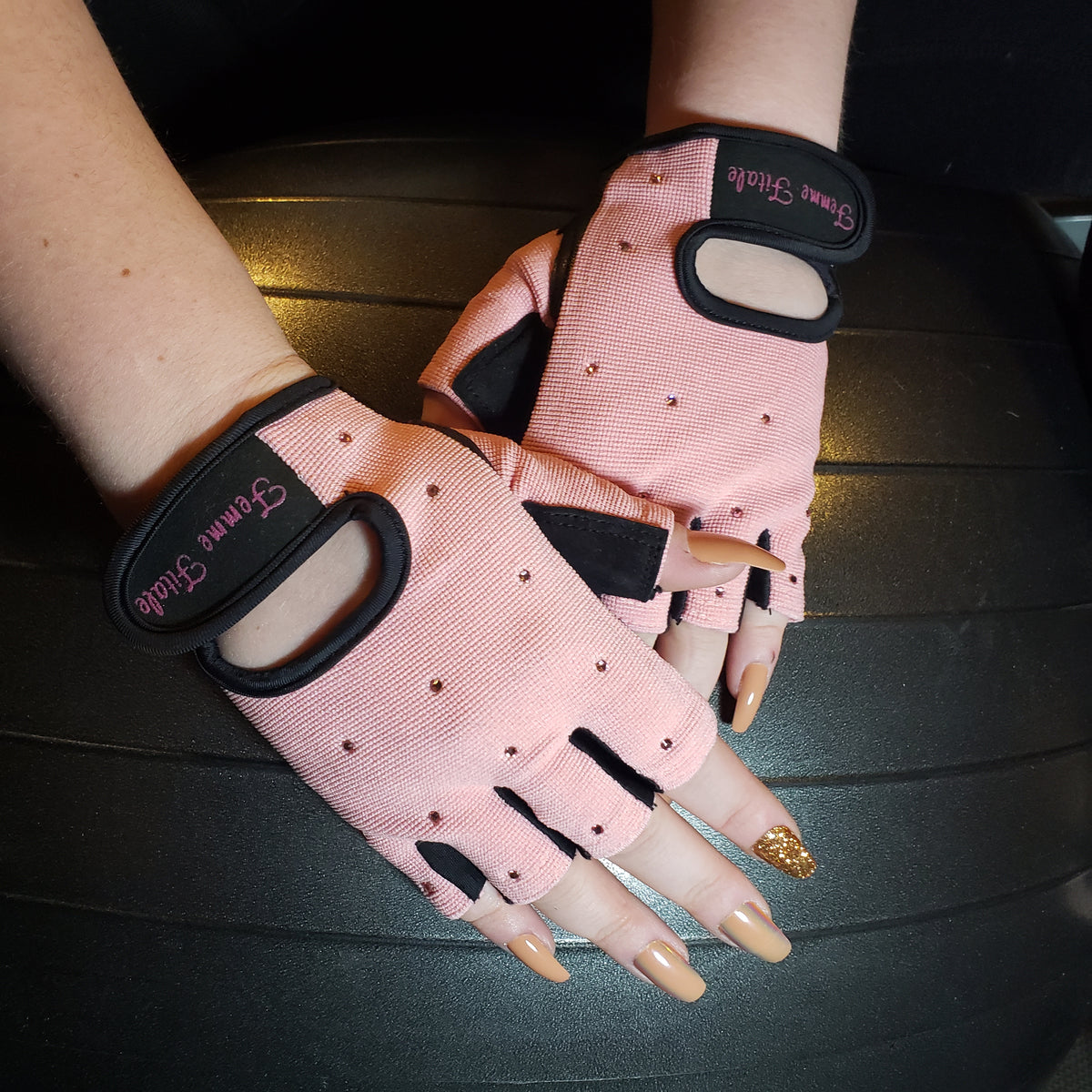 Femme Fitale Pink Swarovski Crystal Womens Fitness Weight Gloves