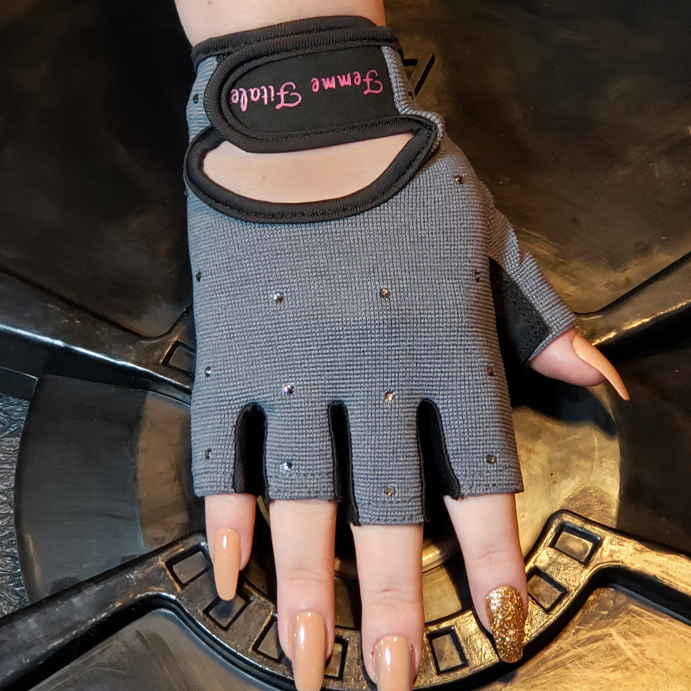 
                  
                    Load image into Gallery viewer, Steel Gray Femme Fitale Fitness Swarovski Crystal Embellished Fitness Gloves
                  
                
