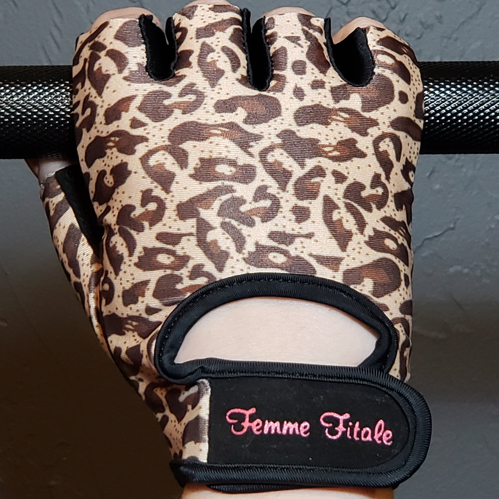 Femme Fitale Leopard Womens Fitness Weight Gloves - No Crystals – Femme  Fitale Fitness