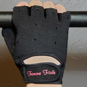 
                  
                    Load image into Gallery viewer, All Black Femme Fitale Fitness Swarovski Crystal Embellished Fitness Gloves
                  
                