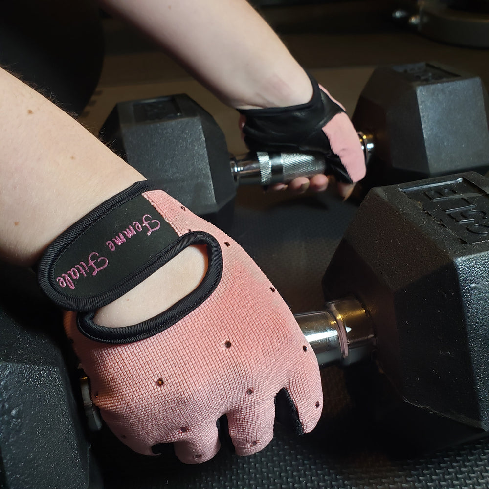 
                  
                    Load image into Gallery viewer, Light Pink Femme Fitale Fitness Swarovski Crystal Embellished Fitness Gloves
                  
                