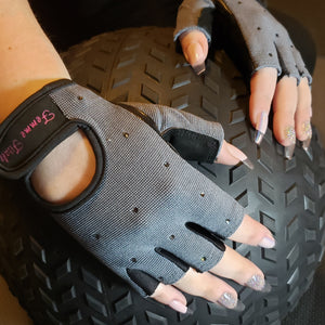 
                  
                    Load image into Gallery viewer, Steel Gray Femme Fitale Fitness Swarovski Crystal Embellished Fitness Gloves
                  
                